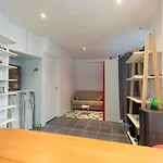 Charming Modern Studio Near Montmartre
