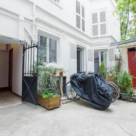 Charming Modern Studio Near Montmartre *